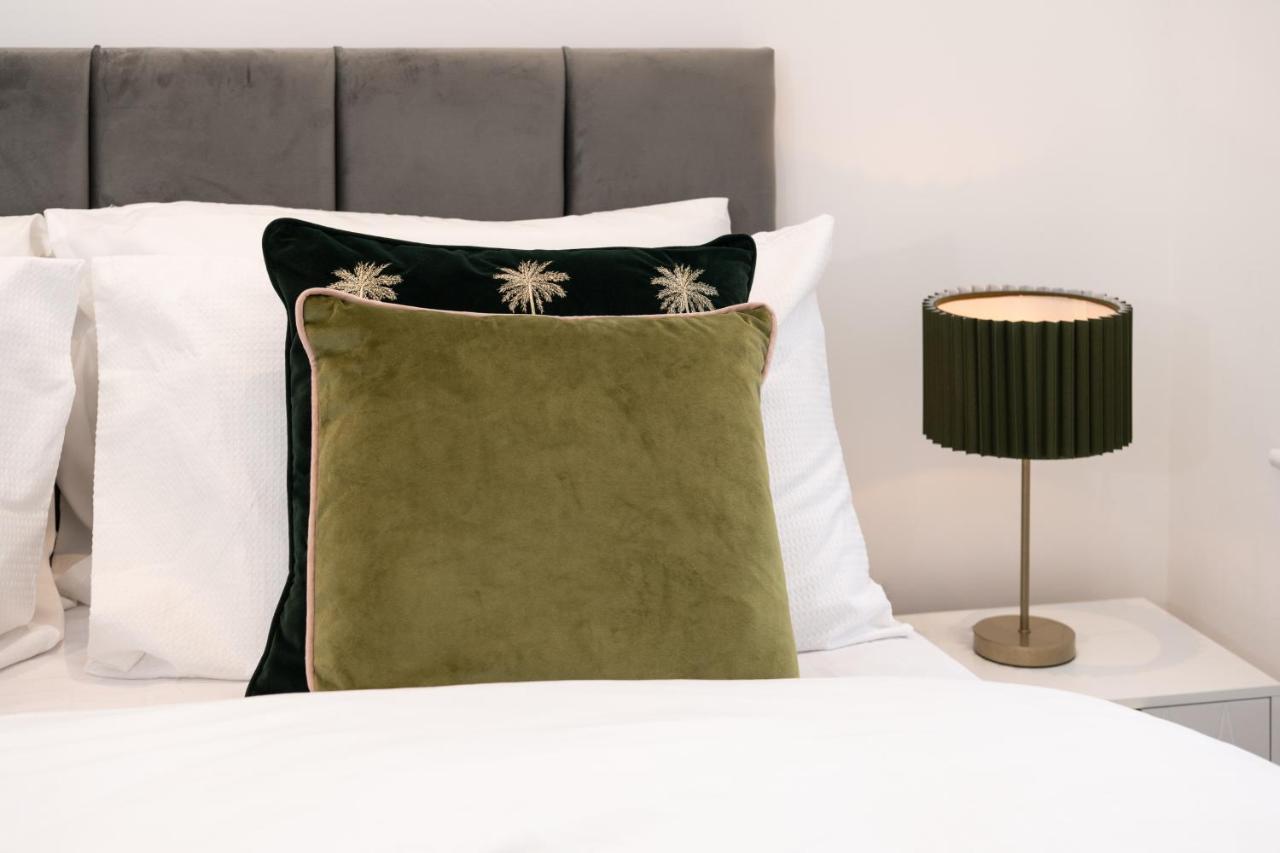 Fantastic New, London Apartment 3 Bed 1 Bath & Parking Whetstone Esterno foto