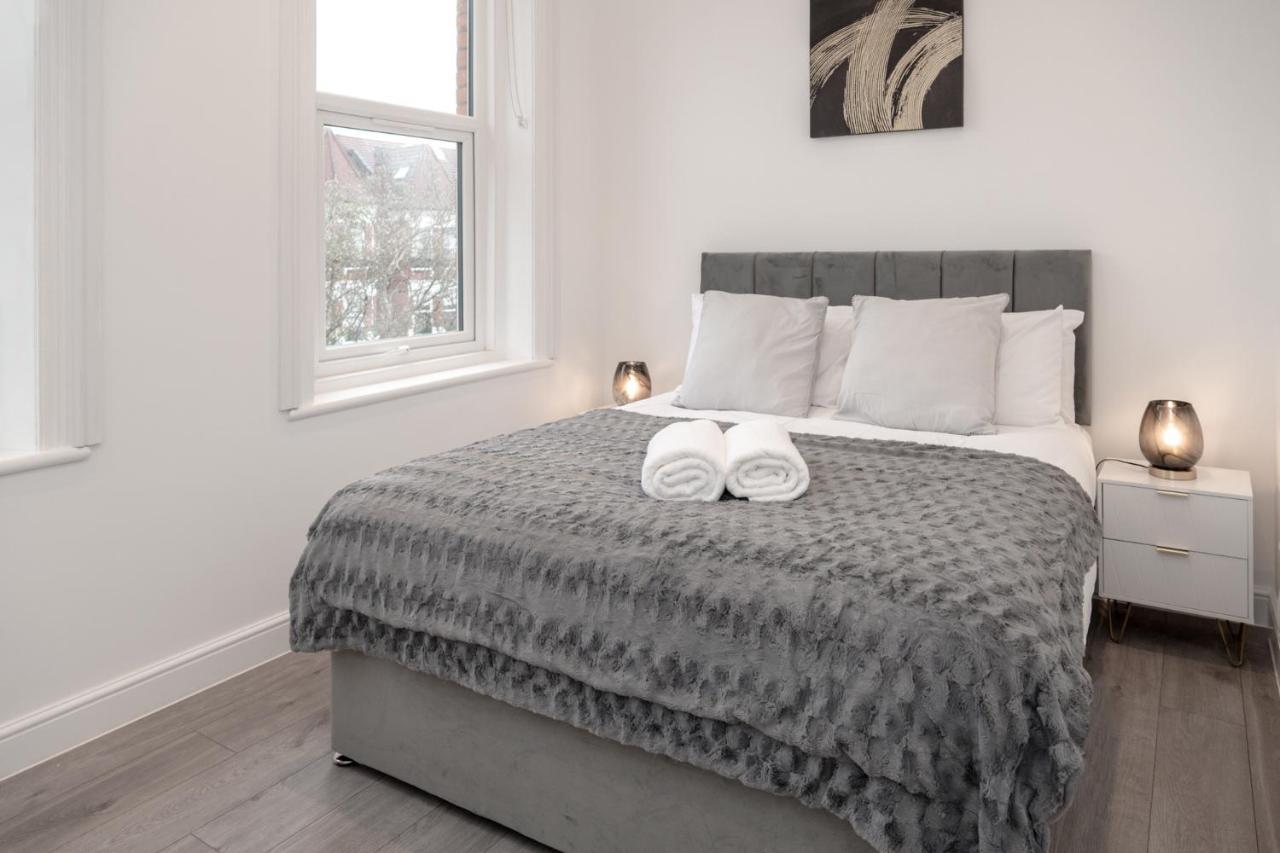 Fantastic New, London Apartment 3 Bed 1 Bath & Parking Whetstone Esterno foto