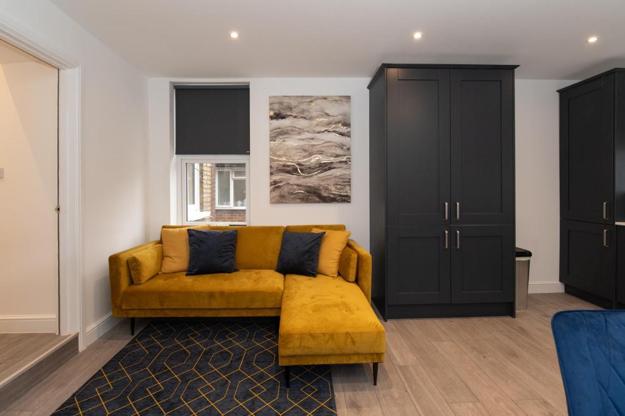 Fantastic New, London Apartment 3 Bed 1 Bath & Parking Whetstone Esterno foto
